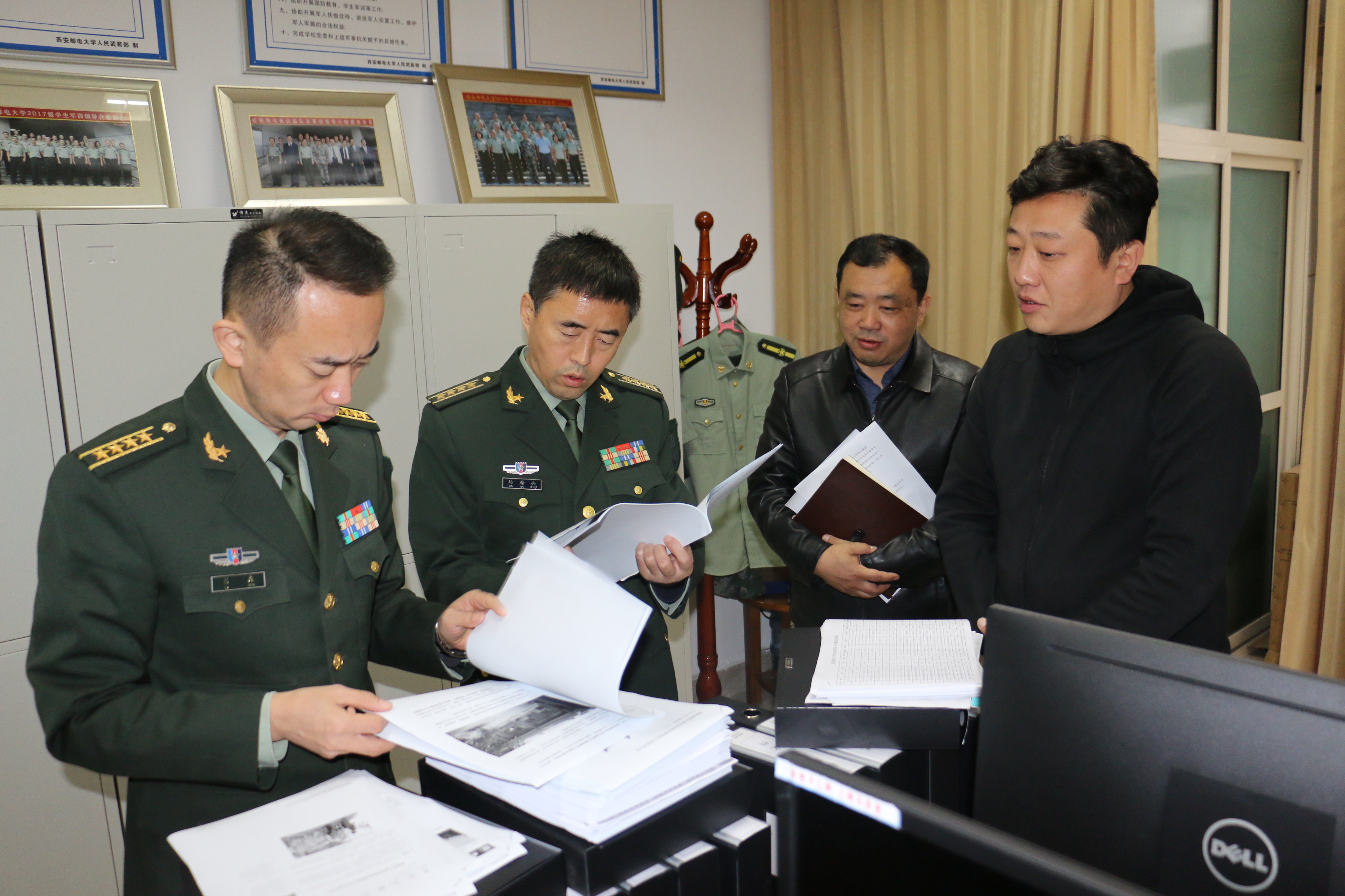 陕西省军区动员局局长马海兵一行来校检查调研征兵工作